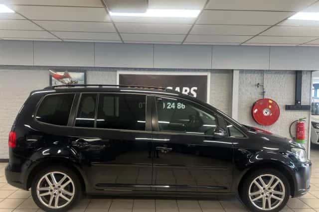 Volkswagen Touran (2010) thumbnail 4