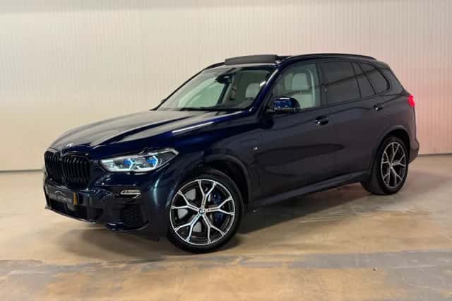 BMW X5 (2021) thumbnail 1