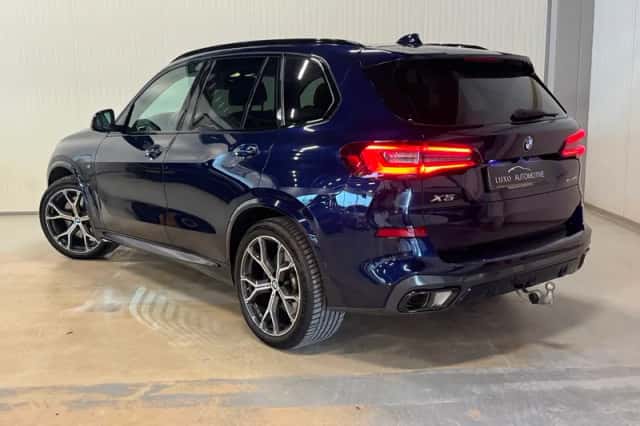 BMW X5 (2021) thumbnail 2
