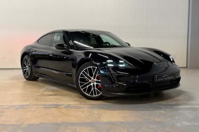 Porsche Taycan (2020) thumbnail 6