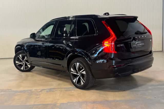 Volvo XC90 (2022) thumbnail 2