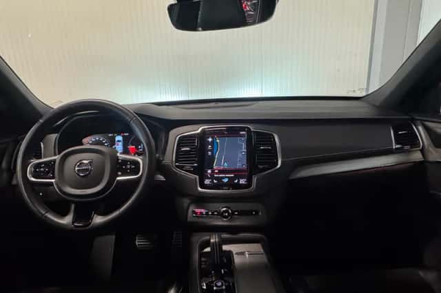 Volvo XC90 (2022) thumbnail 3