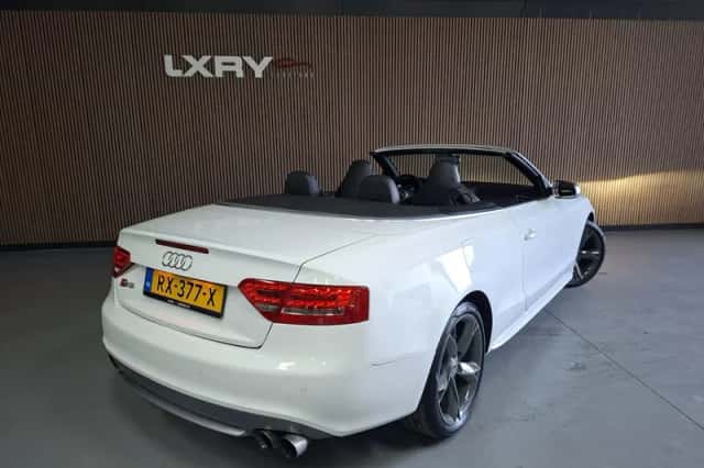 Audi S5 (2011) thumbnail 6