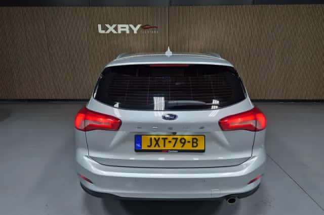 Ford Focus (2021) thumbnail 6