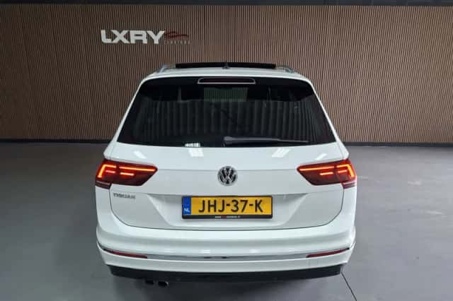 Volkswagen Tiguan (2017) thumbnail 6
