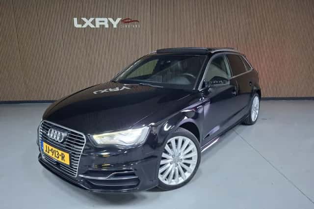 Audi A3 (2015) thumbnail 1