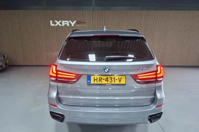 BMW X5 (2015) thumbnail 6