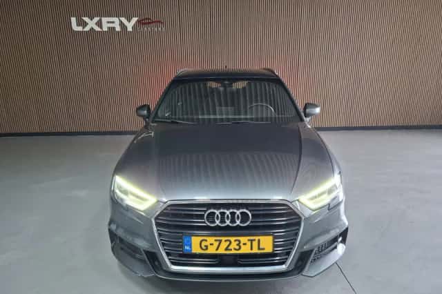 Audi A3 (2019) thumbnail 2