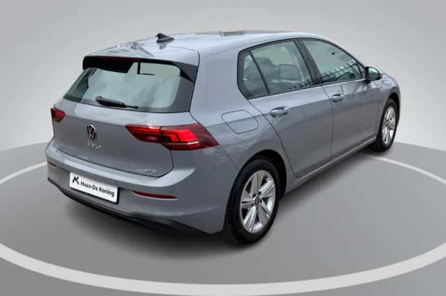 Volkswagen Golf (2025) thumbnail 2