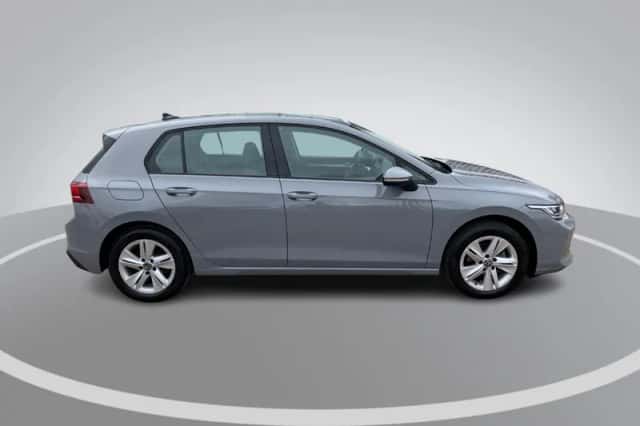 Volkswagen Golf (2025) thumbnail 3