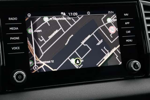 Škoda Karoq (2024) thumbnail 5