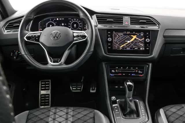 Volkswagen Tiguan (2024) thumbnail 3