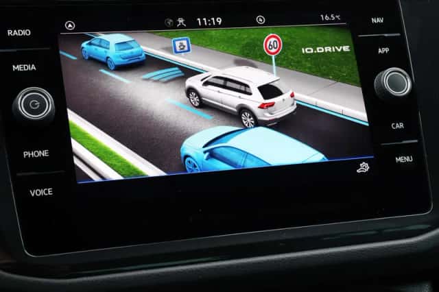 Volkswagen Tiguan (2024) thumbnail 6