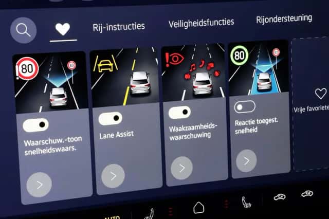 Volkswagen ID.3 (2026) thumbnail 6