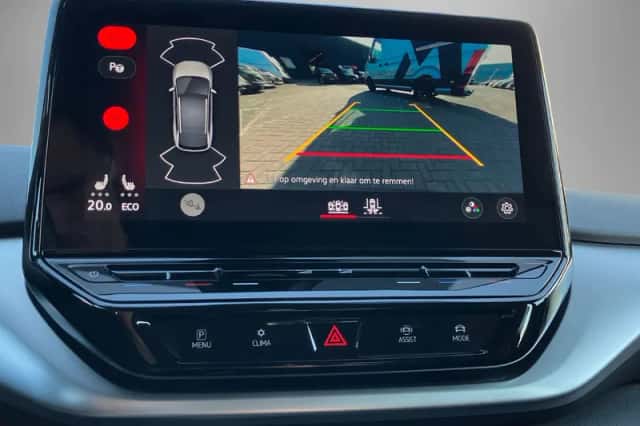 Volkswagen ID.4 (2023) thumbnail 6