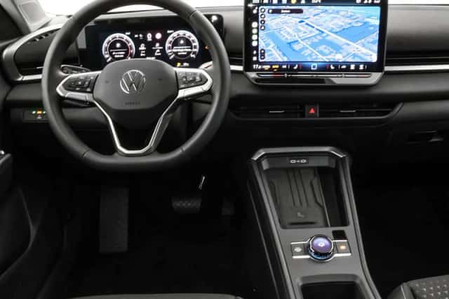 Volkswagen T-Roc (2026) thumbnail 3