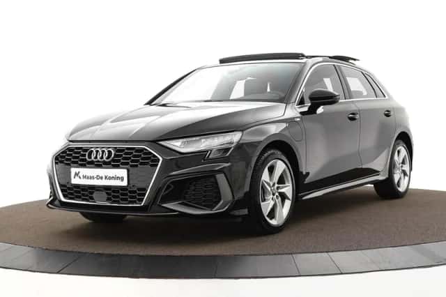 Audi A3 (2023) thumbnail 1