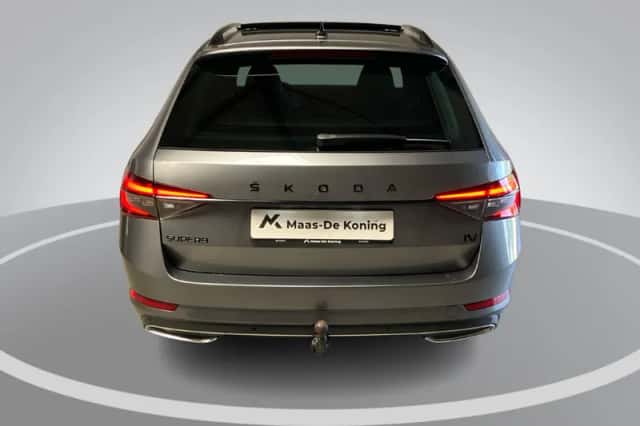 Škoda Superb (2023) thumbnail 5