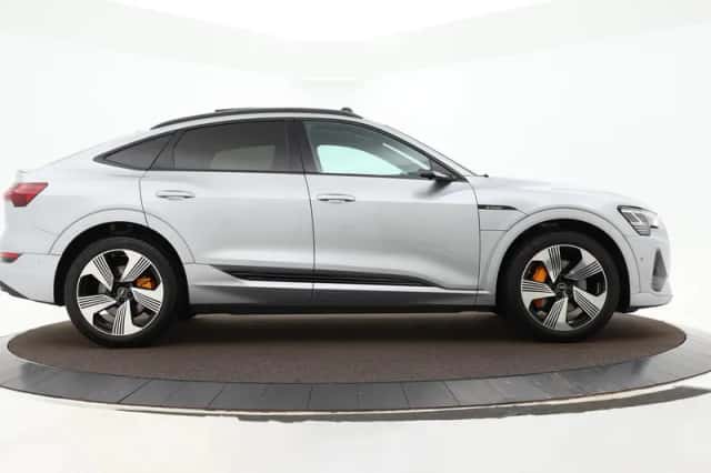 Audi e-tron (2022) thumbnail 6