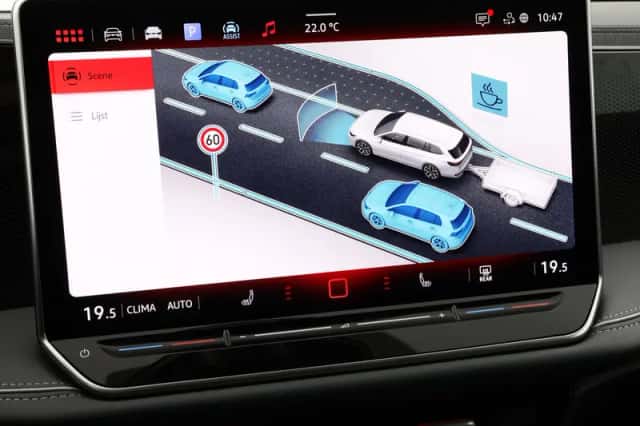 Volkswagen Passat (2024) thumbnail 6