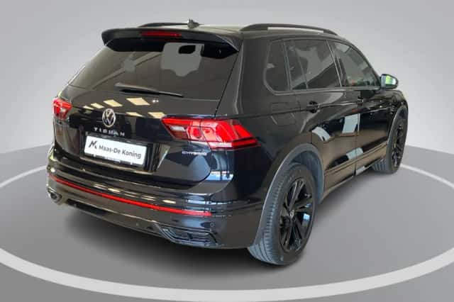 Volkswagen Tiguan (2022) thumbnail 3