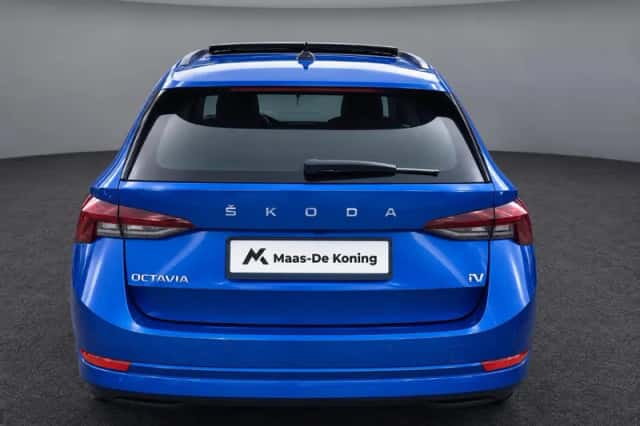 Škoda Octavia (2022) thumbnail 5