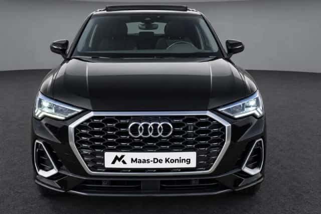 Audi Q3 (2023) thumbnail 2