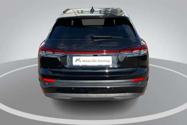 Audi Q4 e-tron (2024) thumbnail 5