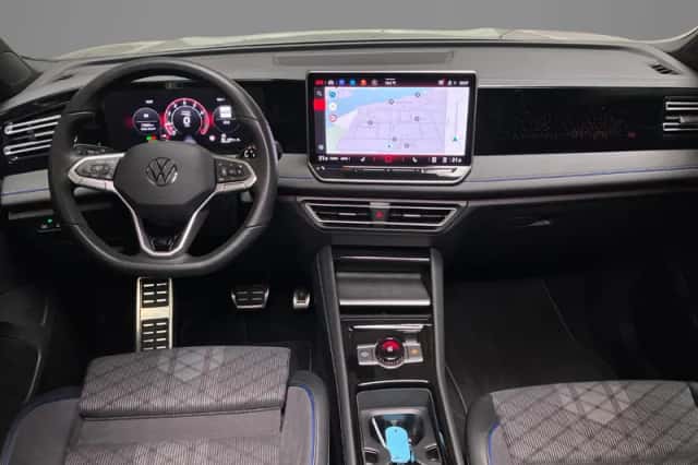 Volkswagen Tiguan (2024) thumbnail 6