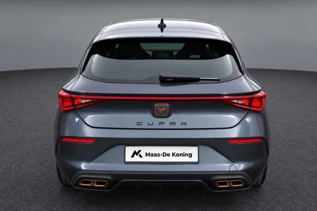 CUPRA Leon (2022) thumbnail 5