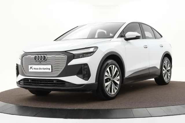 Audi Q4 e-tron (2023) thumbnail 1