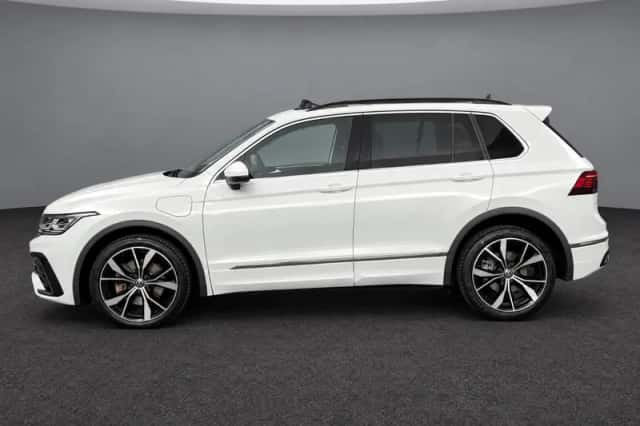 Volkswagen Tiguan (2021) thumbnail 4