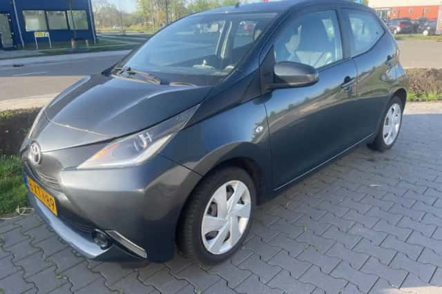 Toyota Aygo (2014) thumbnail 1