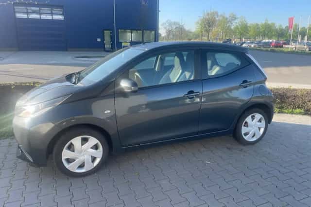 Toyota Aygo (2014) thumbnail 4
