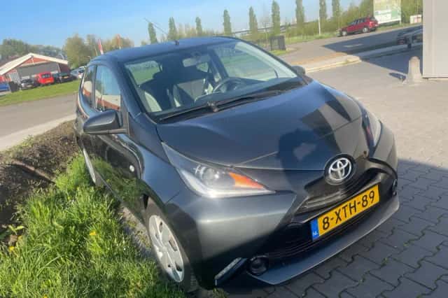 Toyota Aygo (2014) thumbnail 6