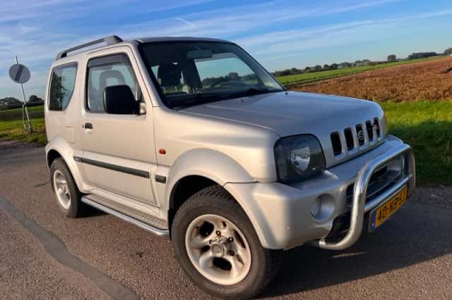 Suzuki Jimny (2003) thumbnail 2