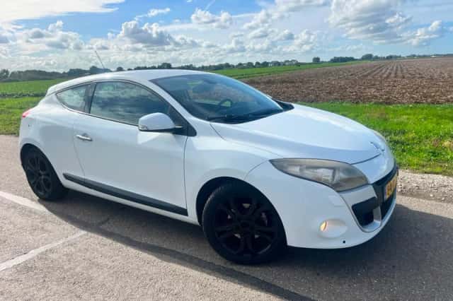 Renault Mégane (2010) thumbnail 2