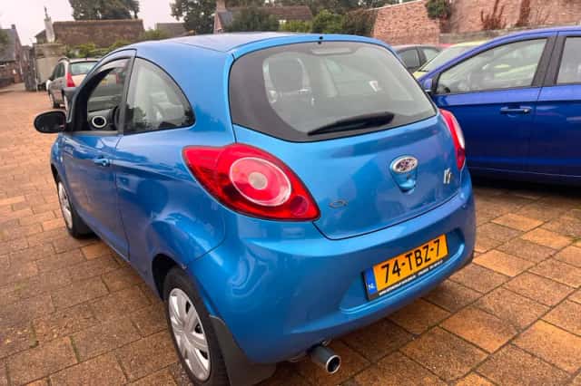 Ford Ka (2012) thumbnail 2