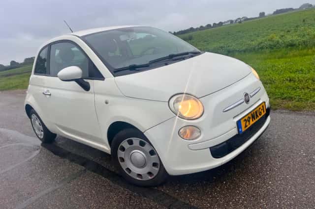Fiat 500 (2010) thumbnail 2