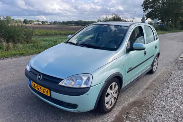 Opel Corsa (2001) thumbnail 4