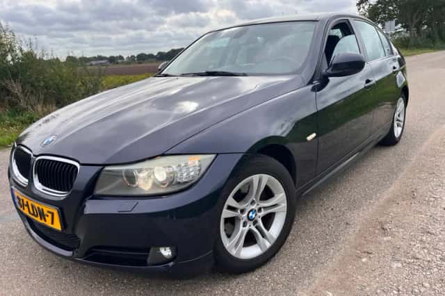 BMW 3-Serie (2010) thumbnail 1
