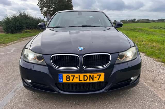 BMW 3-Serie (2010) thumbnail 5