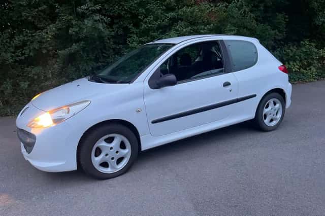 Peugeot 206 (2010) thumbnail 1