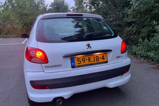 Peugeot 206 (2010) thumbnail 5