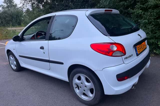 Peugeot 206 (2010) thumbnail 6