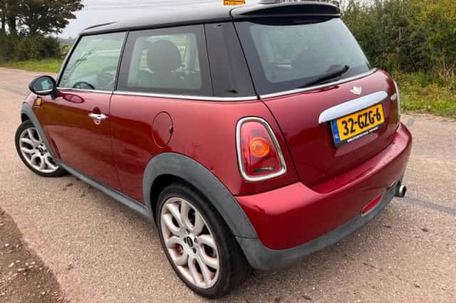 MINI Cooper (2007) thumbnail 5
