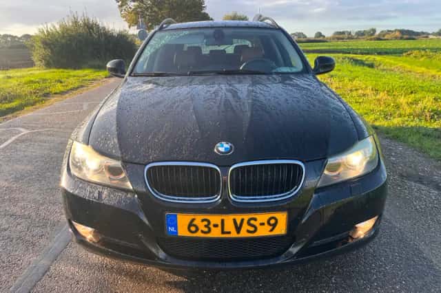 BMW 3-Serie (2010) thumbnail 6