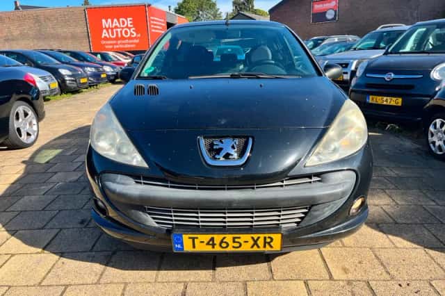 Peugeot 206+ (2010) thumbnail 2