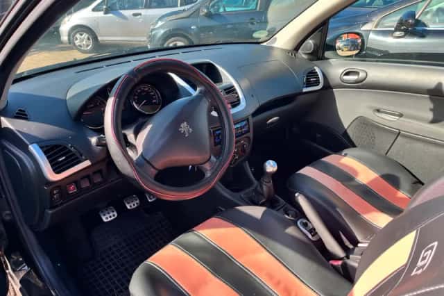 Peugeot 206+ (2010) thumbnail 6