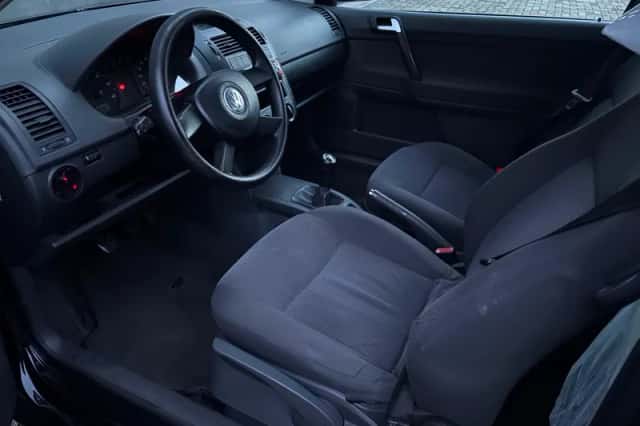 Volkswagen Polo (2003) thumbnail 4